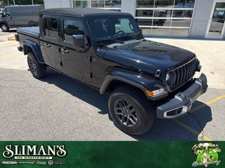 Used 2024 Jeep Gladiator Sport AWD/4WD video 1