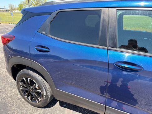 Used 2022 Chevrolet TrailBlazer LT w/ LPO, Blackout Package AWD/4WD image 7