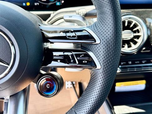 New 2026 Mercedes-Benz GLB 35 AMG 4MATIC image 24