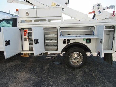 Used 2019 Ford F550 4x4 Regular Cab Super Duty image 31