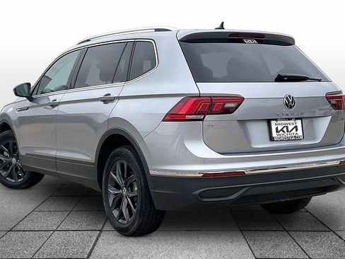Used 2024 Volkswagen Tiguan SE image 12