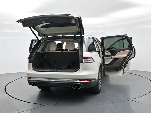 Used 2023 Lincoln Aviator Reserve w/ Equipment Group 201A image 46
