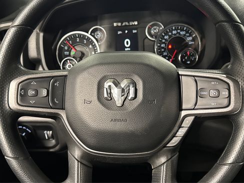 Used 2024 RAM 2500 Tradesman w/ Chrome Appearance Group image 25