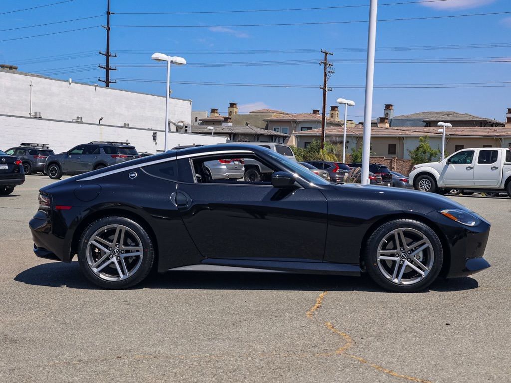 Used 2025 Nissan Z Sport w/ Floor Mat Package RWD image 3