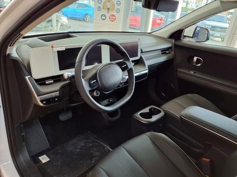 Certified 2024 Hyundai Ioniq 5 Limited RWD image 9