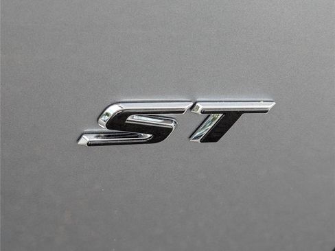 New 2026 Buick Enclave Sport Touring w/ Power Package image 6