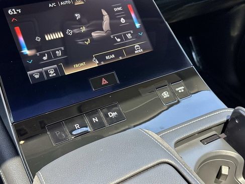 Used 2025 INFINITI QX80 Sensory AWD/4WD image 15