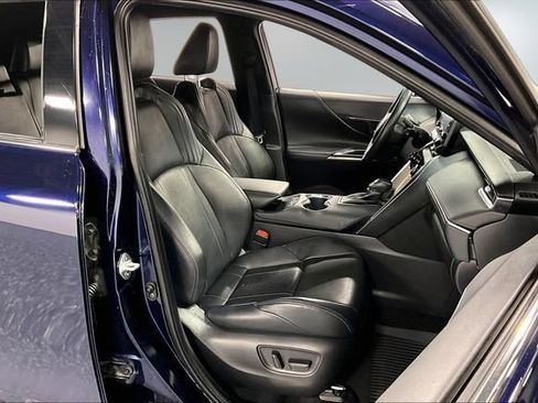 Used 2021 Toyota Venza XLE w/ Softex Package AWD/4WD image 26