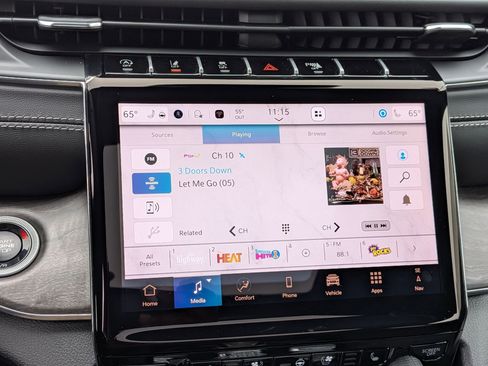 New 2025 Jeep Grand Cherokee L Overland w/ Advanced Protech Group III image 19