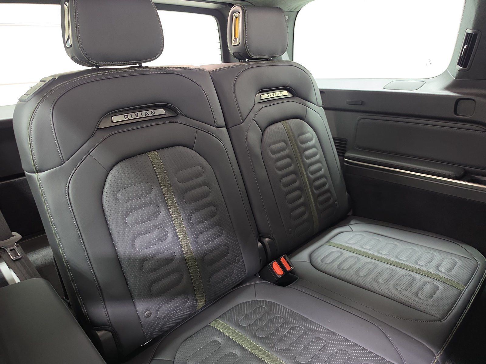 Used 2024 Rivian R1S Adventure Quad AWD/4WD image 25