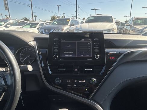 Used 2021 Toyota Camry SE FWD image 18