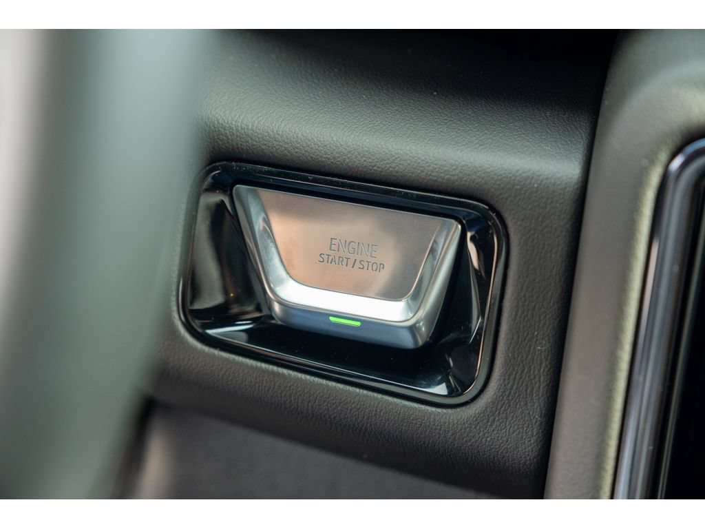 New 2026 GMC Yukon XL AT4 w/ AT4 Premium Plus Package AWD/4WD image 29