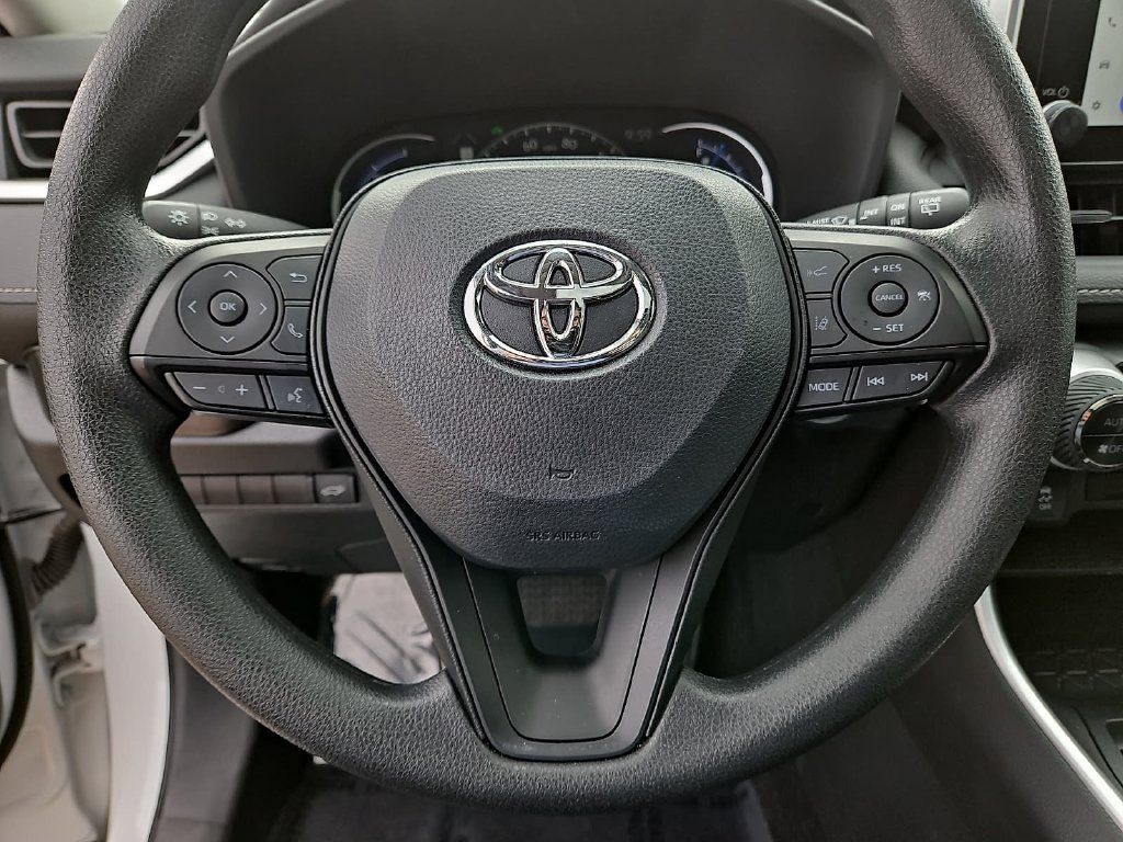 Used 2025 Toyota RAV4 XLE w/ Convenience Package AWD/4WD image 24