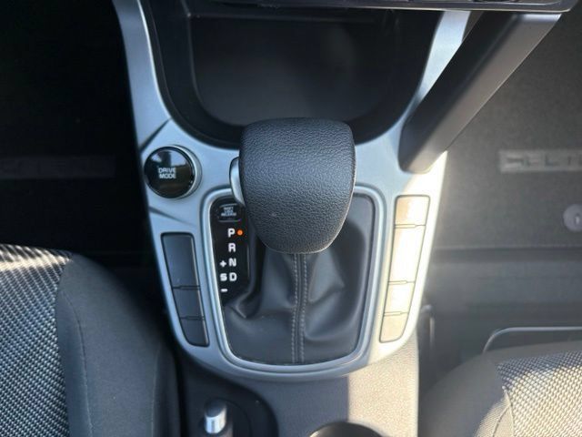 Used 2024 Kia Seltos LX AWD/4WD image 25