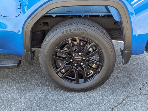 Used 2023 GMC Sierra 1500 Elevation image 27