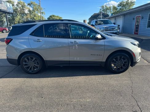 Used 2024 Chevrolet Equinox RS image 4