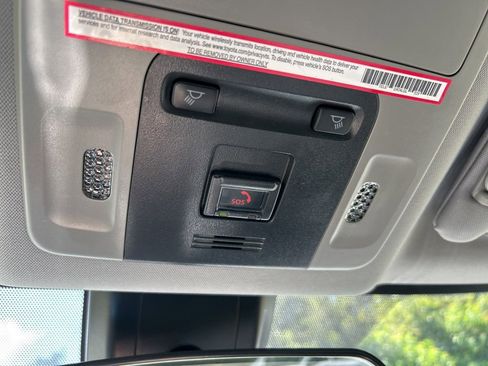 Used 2023 Toyota Camry SE image 33