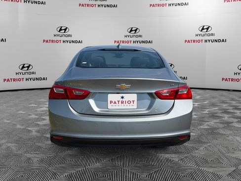 Used 2025 Chevrolet Malibu LT FWD image 4