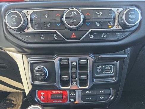 Used 2021 Jeep Wrangler Unlimited Rubicon image 26