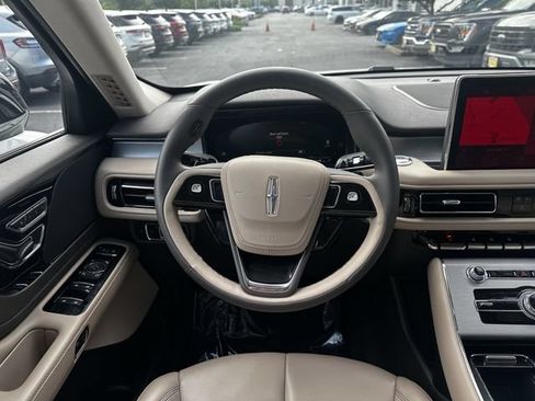Certified 2023 Lincoln Aviator AWD w/ Premium Package image 14