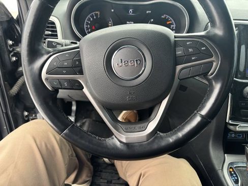 Used 2021 Jeep Grand Cherokee Limited image 11