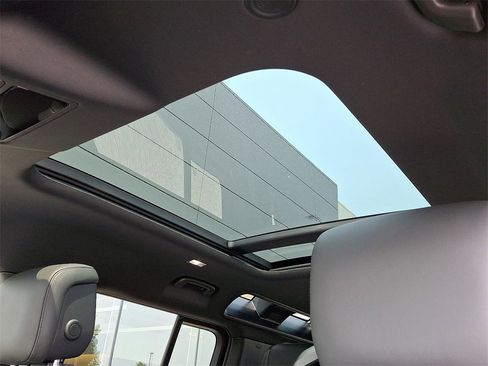 New 2025 Land Rover Defender 110 S image 11