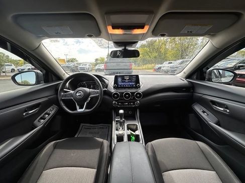 Used 2025 Nissan Sentra SV w/ All-Weather Package FWD image 2