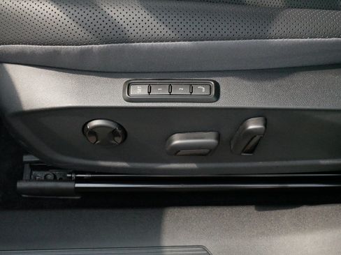 Used 2025 Volkswagen ID.4 Pro S Plus AWD/4WD image 20