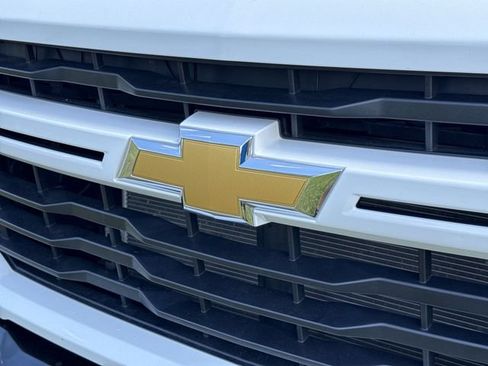 Used 2024 Chevrolet Silverado 2500 Custom w/ Custom Value Package AWD/4WD image 29