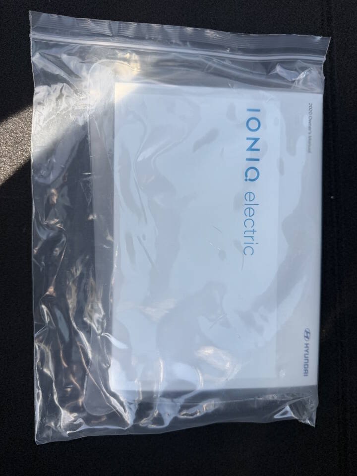 Used 2020 Hyundai Ioniq SE FWD image 19