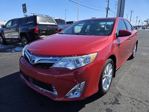 Used 2012 Toyota Camry XLE w/ Leather Pkg image 3