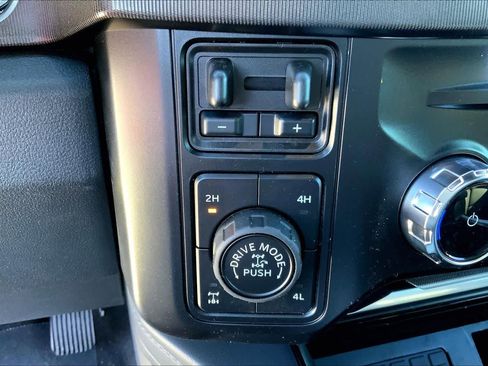 New 2026 Ford F350 Platinum w/ Tremor Off-Road Package image 16