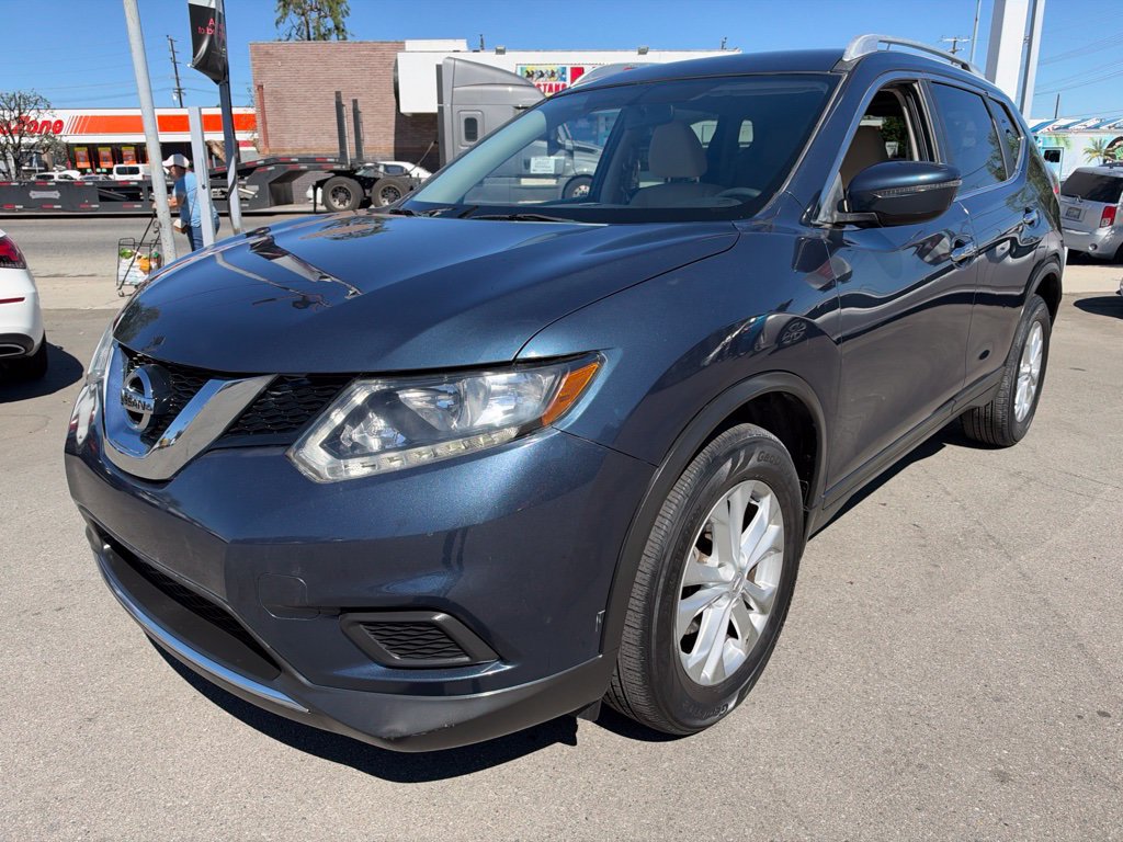 Used 2016 Nissan Rogue SV FWD image 2