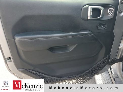 Used 2020 Jeep Wrangler Unlimited Sahara AWD/4WD image 8