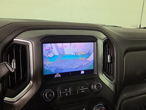 Used 2020 Chevrolet Silverado 1500 LT w/ LT Value Package AWD/4WD image 18