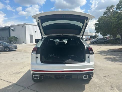 New 2026 Volkswagen Atlas Cross Sport SEL Premium R-Line AWD/4WD image 39