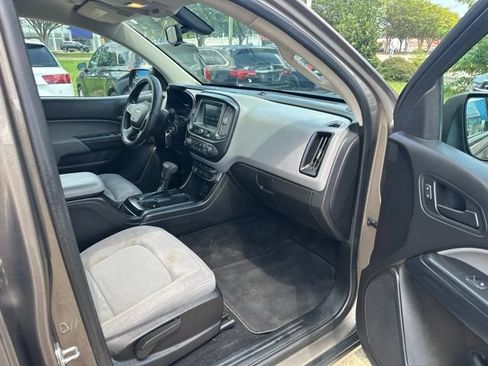 Used 2017 Chevrolet Colorado W/T w/ Custom Special Edition AWD/4WD image 10