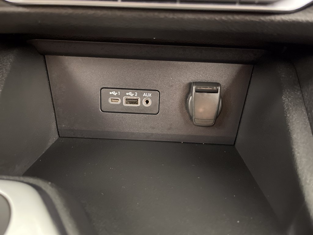 Used 2023 Nissan Sentra SV FWD image 30