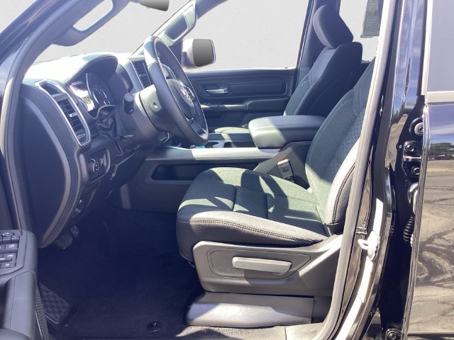 New 2026 RAM 1500 Express AWD/4WD image 11