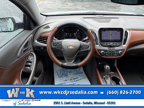 Used 2018 Chevrolet Malibu Premier w/ Premier Sun and Wheel Package FWD image 41