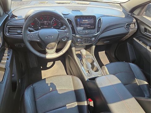 Used 2023 Chevrolet Equinox RS w/ RS Leather Package FWD image 11