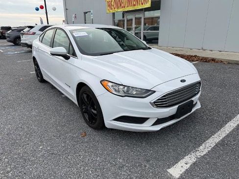 Certified 2018 Ford Fusion S image 2