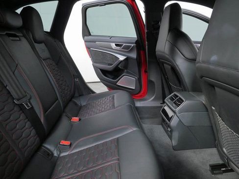 Used 2021 Audi RS 6 w/ Carbon Optic Package AWD/4WD image 18