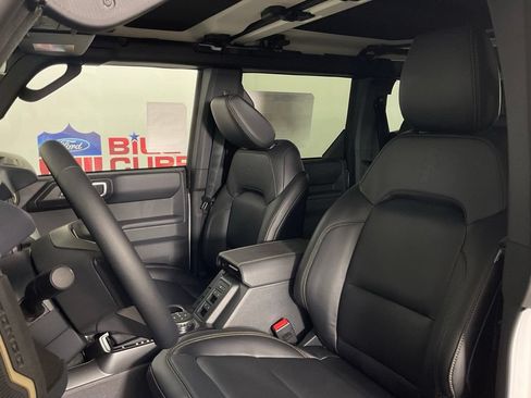 New 2026 Ford Bronco Badlands AWD/4WD image 13