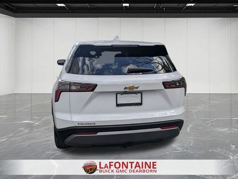 Used 2025 Chevrolet Equinox LT FWD image 4