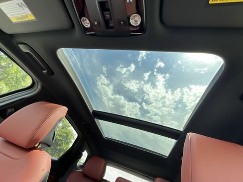 New 2026 Kia Sportage SX AWD/4WD image 39