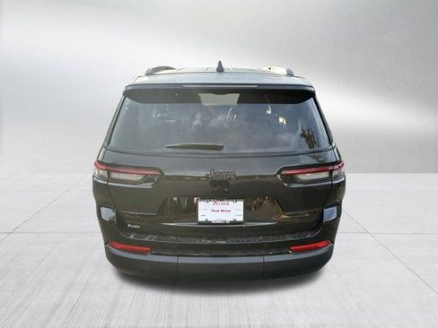 New 2025 Jeep Grand Cherokee L Altitude image 6