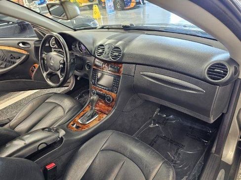 Used 2005 Mercedes-Benz CLK 500 Cabriolet image 11