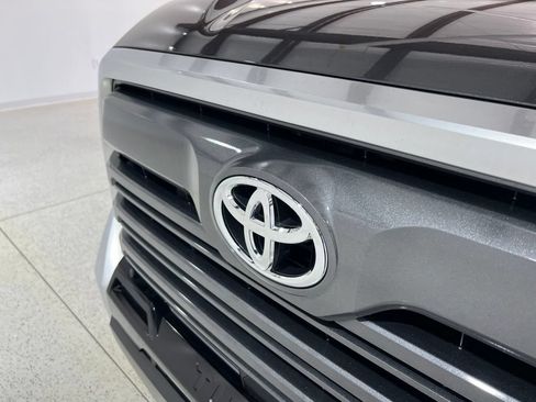 Used 2025 Toyota Tundra Limited AWD/4WD image 26