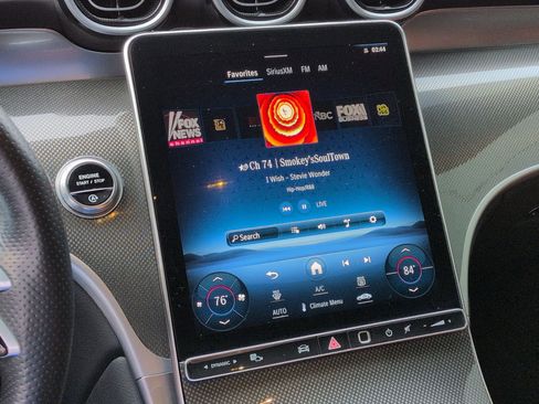 Used 2024 Mercedes-Benz GLC 300 4MATIC image 19